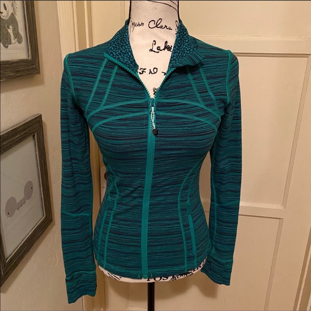 ๐2XHP๐ Like New Lululemon Define Jacket - Picture 1 of 8